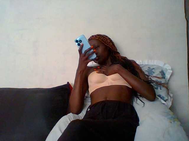 LunaAdut live cam on BongaCams