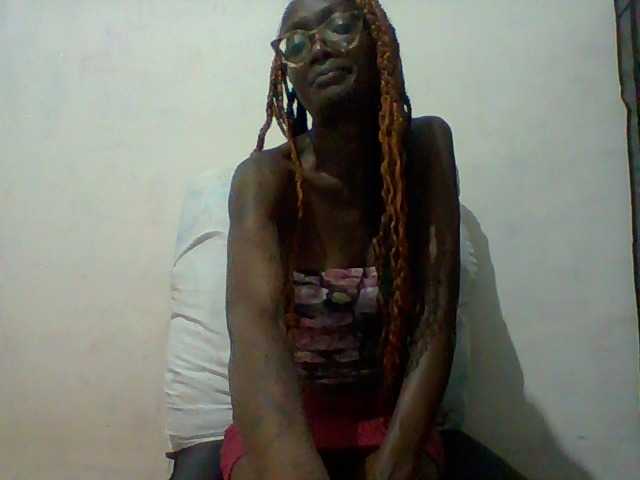 LunaAdut live cam on BongaCams