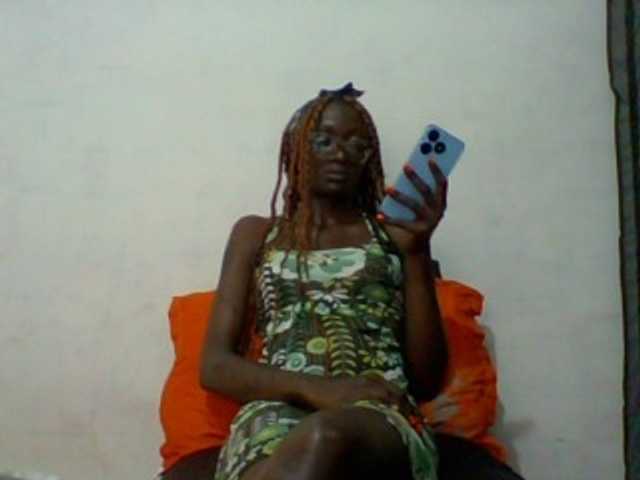 LunaAdut live cam on BongaCams