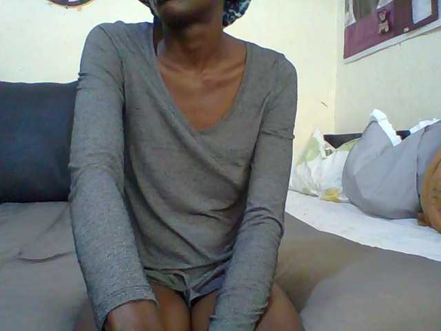 LunaAdut, live now on BongaCams