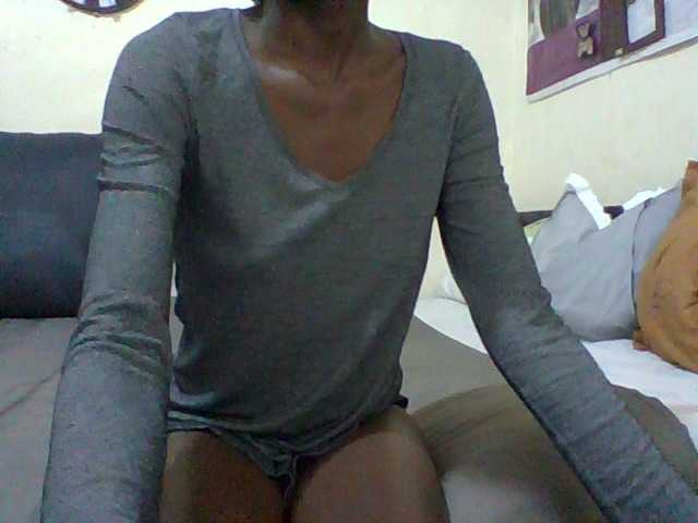 LunaAdut, en directo ahora en BongaCams
