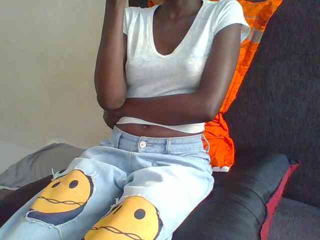 Sky_Sophia webcam