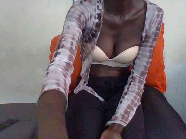Sky_Sophia webcam