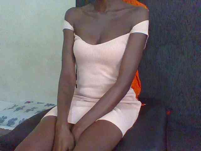Sky_Sophia webcam