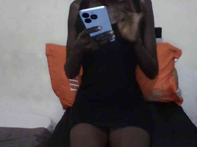 Sky_Sophia webcam