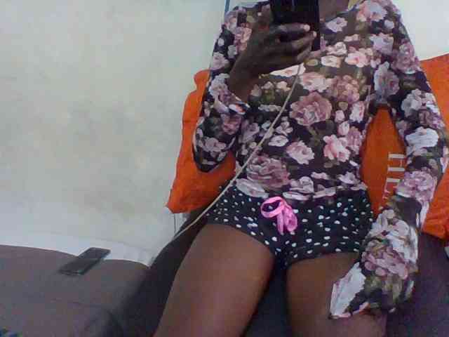 Sky_Sophia webcam