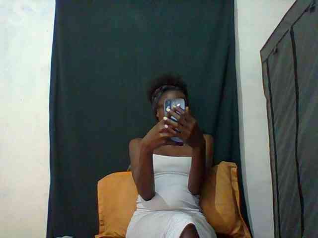 Sky_Sophia webcam
