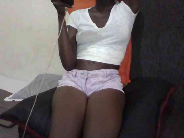 Sky_Sophia webcam