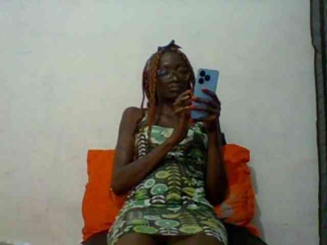 Sky_Sophia webcam