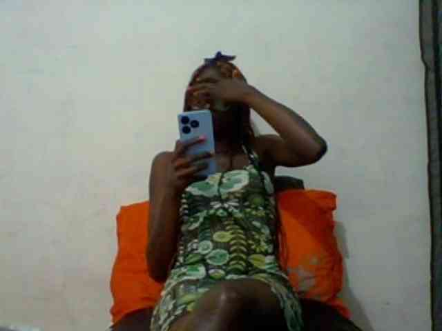 Sky_Sophia webcam