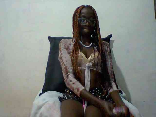 Sky_Sophia webcam