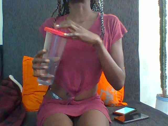 Sky_Sophia webcam