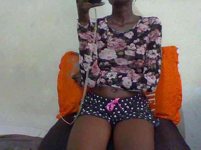 Sky_Sophia webcam