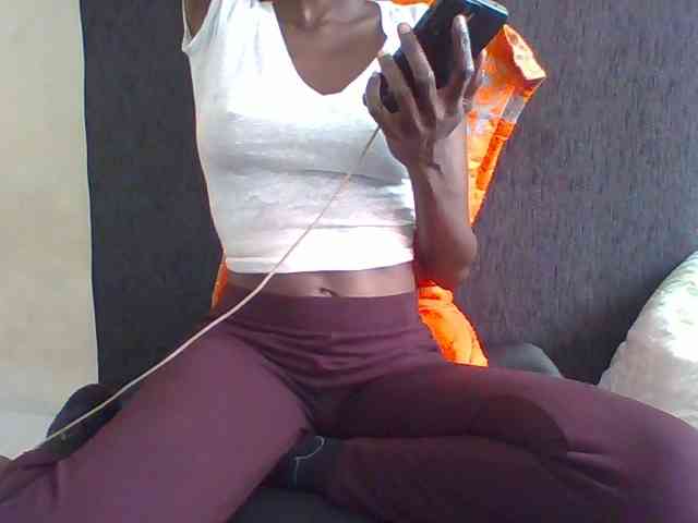 Sky_Sophia webcam