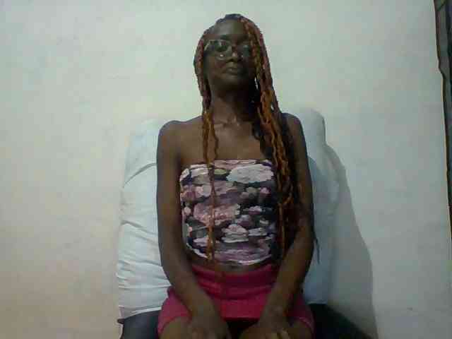Sky_Sophia webcam