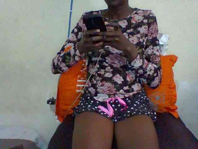 Sky_Sophia webcam