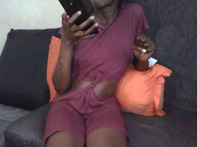 Sky_Sophia webcam