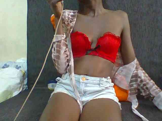 Sky_Sophia webcam