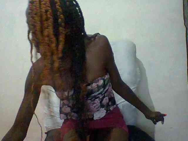 Sky_Sophia webcam
