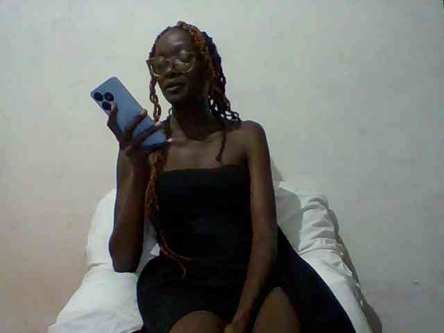 Sky_Sophia webcam