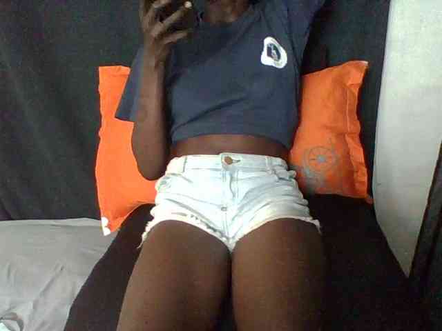 Sky_Sophia webcam