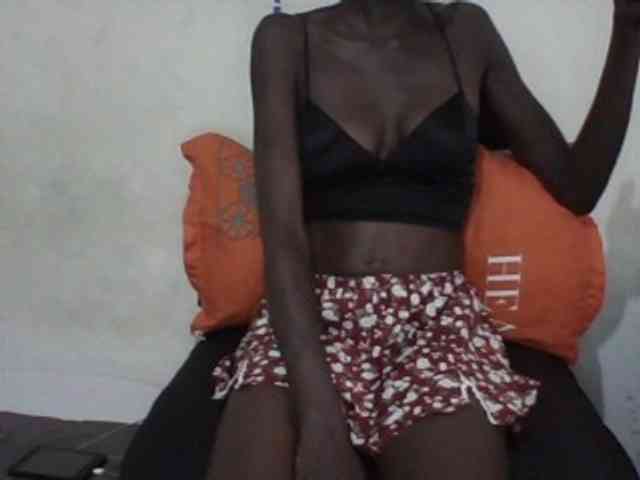 Sky_Sophia webcam
