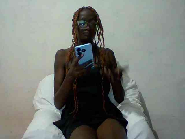 Sky_Sophia webcam