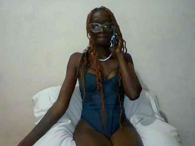Sky_Sophia webcam