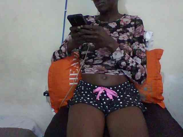 Sky_Sophia webcam