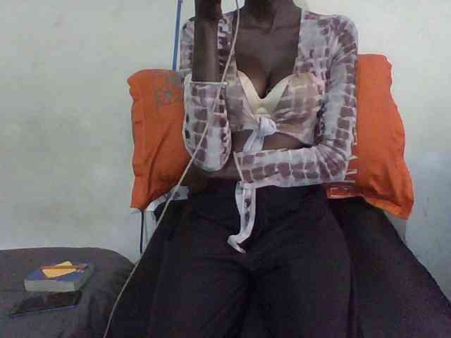 Sky_Sophia webcam