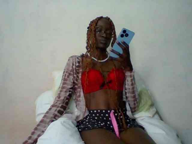Sky_Sophia webcam