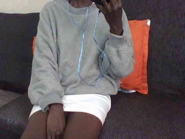 Sky_Sophia webcam