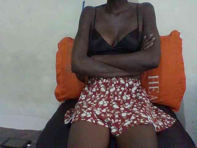 Sky_Sophia webcam
