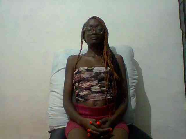 Sky_Sophia webcam