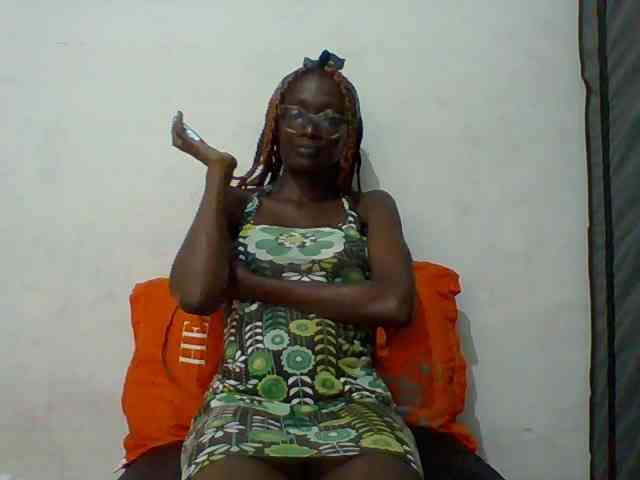 Sky_Sophia webcam