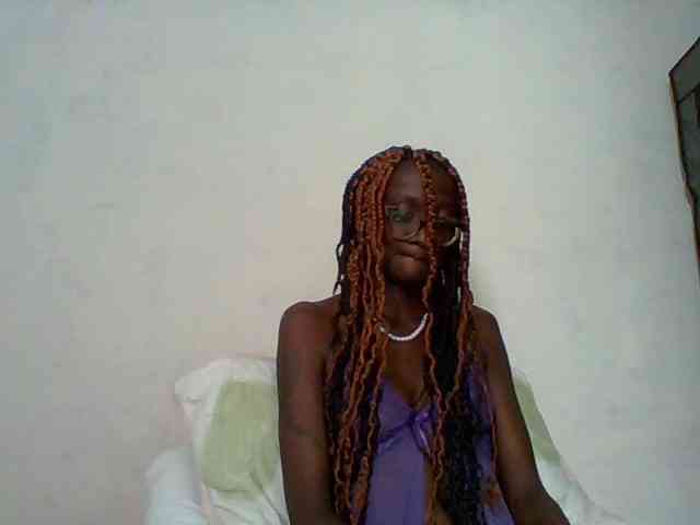 Sky_Sophia webcam