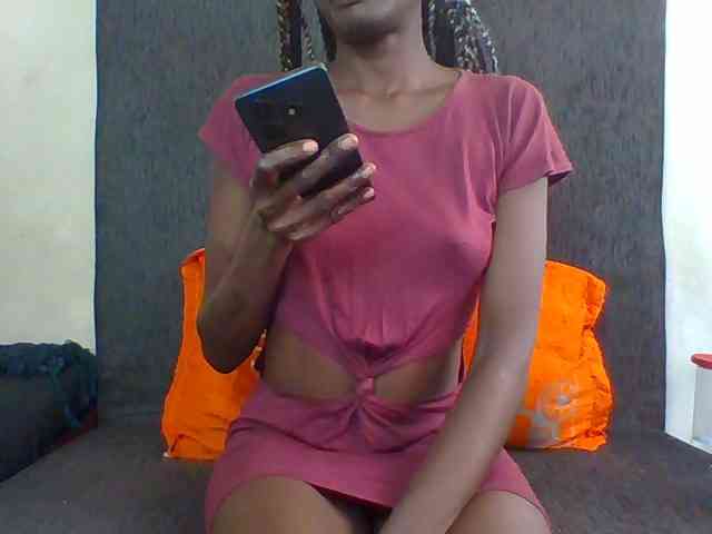 Sky_Sophia webcam