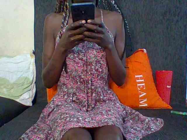 Sky_Sophia webcam