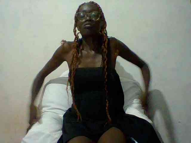 Sky_Sophia webcam