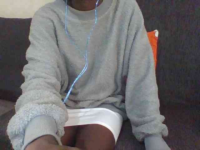Sky_Sophia webcam