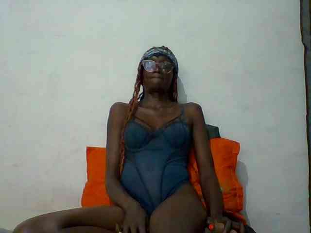 Sky_Sophia webcam