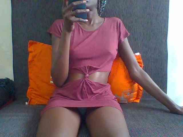 Sky_Sophia webcam