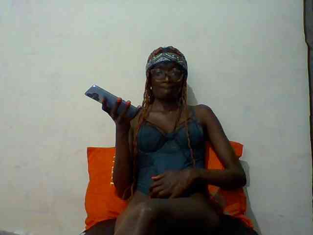 Sky_Sophia webcam