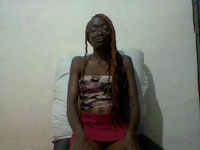 Sky_Sophia webcam