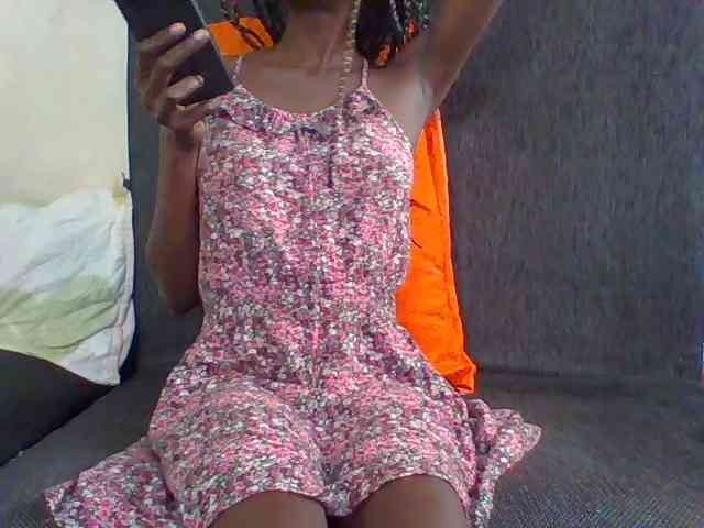 Sky_Sophia webcam