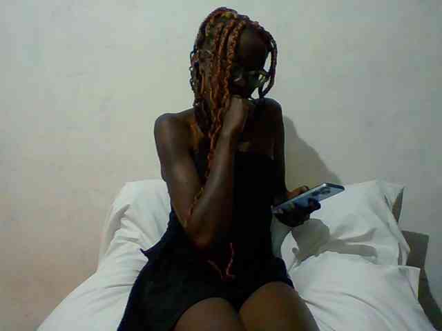Sky_Sophia webcam
