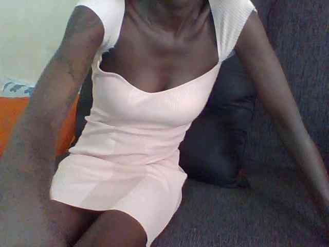 Sky_Sophia webcam