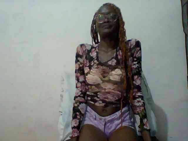 Sky_Sophia webcam
