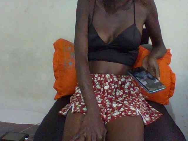 Sky_Sophia webcam