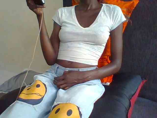 Sky_Sophia webcam